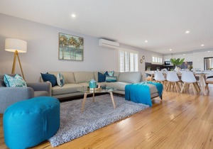Sapphire Shores - Stunning coastal home -5+ nights