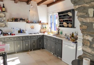 Sea view and beautiful terrace! Large house completely renovated