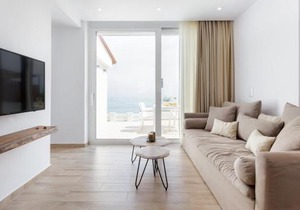 Seashell an Elegant Seafront Villa