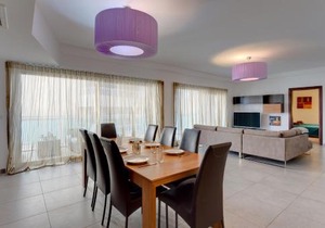Seaview Apartment In Fort Cambridge, Sliema