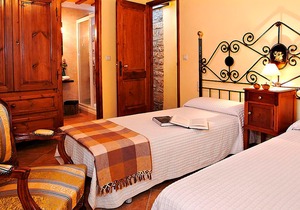 Self catering Cal Carulla for 7 people