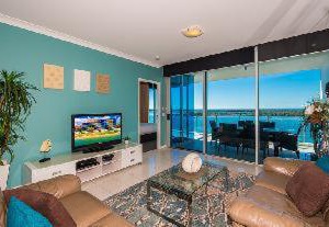 Silvershore Apartments on the Broadwater