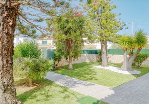 Simões - Close to Praia da Galé. W/ Private Pool, Wi-Fi, BBQ, Air/Con