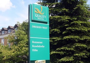 Single room queen-size, shower or bath, WC - Quick Hotel Dresden West