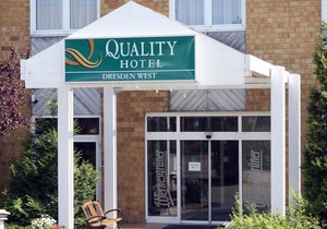 Single room queen-size, shower or bath, WC - Quick Hotel Dresden West