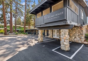 South Lake Chalet #3-New Boutique Suite-Minutes to Heavenly & Lake Tahoe
