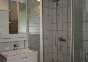 spacious apartment, quiet central location, 5 minutes walk to the beach