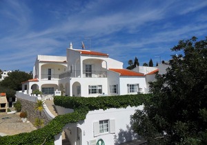 Spacious villa special for groups until 16 people- Gale area- Albufeira- ALGARVE