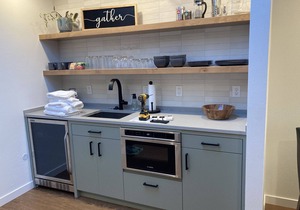 Stay & Play! Winery Loft #1 in Historic Downtown Carlton