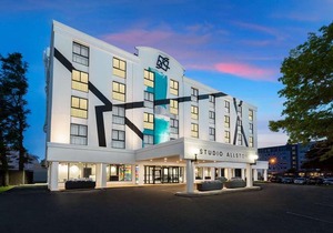 Studio Allston Hotel