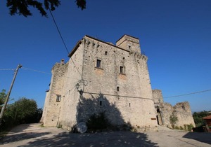 Stunning Castle in Gualdo Cattaneo with Shared Swimming Pool