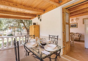 Stunning home in Noto SR with WiFi