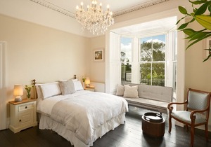 Stunning Seaview Home "Clontarf by The Sea"-3.5 miles from the city centre