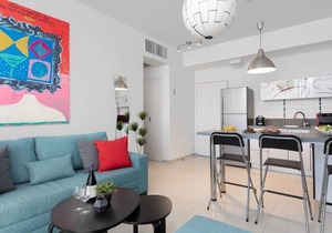Stylish 1BR Flat for 4 PPL in Allenby by HolyGuest