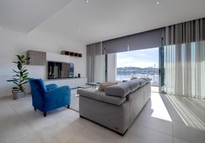 Superlative Apartment with Valletta and Harbour Views