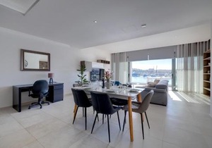 Superlative Apartment with Valletta and Harbour Views