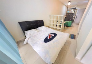 Suria Jelutong Studio by BeeStay