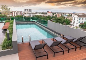 swimming pool and gym , near BTS PuChao,bkbloft3 - Tambon Thepharak
