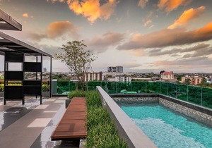 Swimming pool and gym , near BTS PuChao/bkbloft9 - Tambon Thepharak