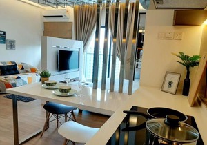 Symphony Tower Studio # 4 with balcony