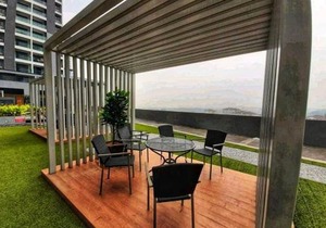 Symphony Tower Studio #9 with balcony