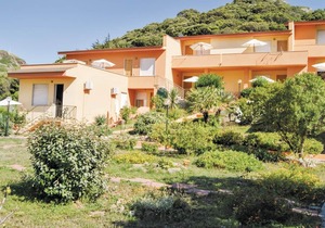 This apartment is located in a residential complex in front of the tourist port of Castelsardo, in S