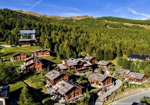 Top-Class Chalet Teola in Park Chalet Village