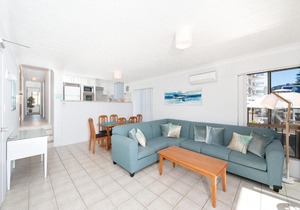 Tradewinds, Unit 4/110 Victoria Parade