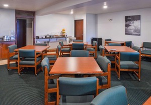 Travelodge Suites by Wyndham Newberg