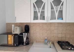 Vacation apartment with pool, air conditioning, WLAN, playground right on the lake