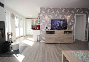 Vacation home near the beach for 6 people and dog with fireplace & garden in a quiet location.