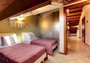 Venetian Style 5