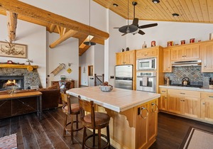 View on the Rocks. Brand new addition 2 bedrooms, game room, deck and more!