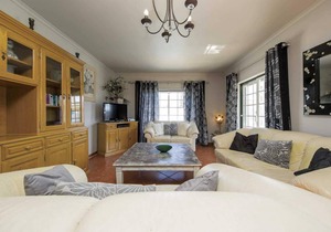 Villa ∙ 5 bedrooms ∙ 10 guests