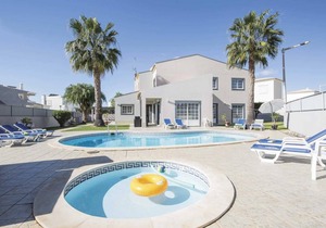 Villa ∙ 5 bedrooms ∙ 10 guests