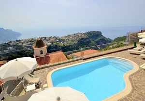 Villa Laila B, fully refundable with voucher*: A pleasant and spacious apartment which faces the sun and the sea, with Free WI-FI.