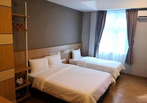 Walk In Hotel