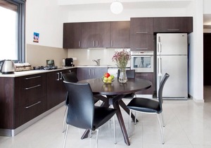 Yohanan HaSandlar St - Modern 2 rooms - balcony