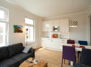 Eisberg Mit Südbalkon | Norderney