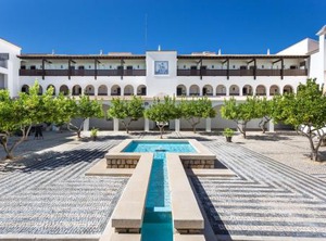 Pine Cliffs Garden | Olhos D'Agua