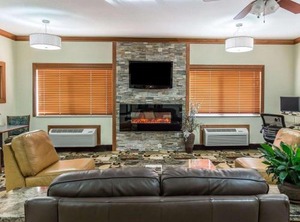 Quality Inn At Collins Road Cedar Rapids | Cedar Rapids