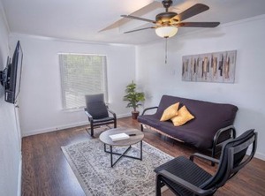 Tobin Hill Apt Pearl St Marys | Midtown