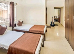 Transit Dorms Backpackers Inn Hostel | BTM Layout
