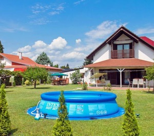 Balaton Persons 