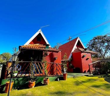Sao Pedro Ski Chalet | Águas Chalés Temporada - Chalés e Lofts Confortáveis - Piscina - Próximo ao Thermas