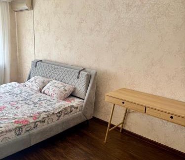 Cherkasy Apartment | Апартаменти з трьома роздільними спальнями!