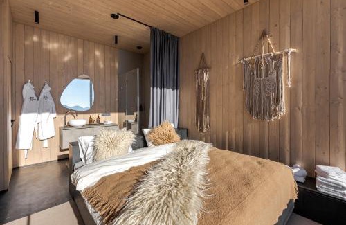 Plavya House | Висота890