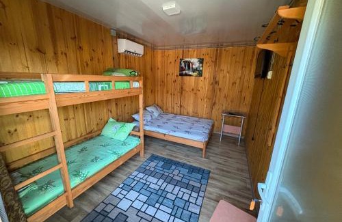 Karolino-Bugaz Cabin | Котеджі У Міхалича