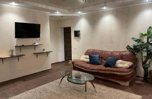 Krivoy Rog Apartment | Кривой Рог, 95 квартал, Гагарина 3, Люкс апартаменты