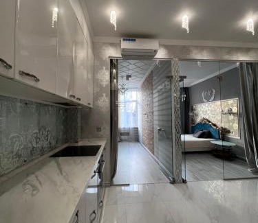 Prymors'kyi district Apartment | на ПЛЯЖЕ Отрада, Французский бульвар Просторный 2 комн Luxury апартамент , центр ЖК Париж
